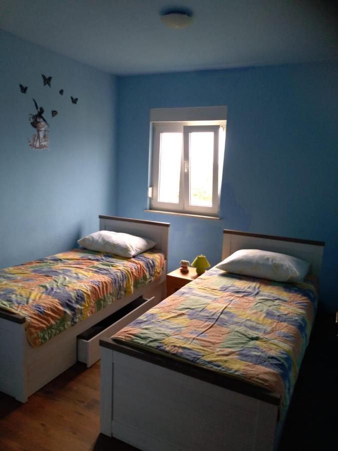 Midnight Apartman Ražanac Kültér fotó